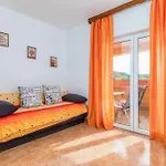 Apartman In With Wifi Pula
