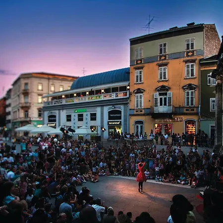 Apartment Beautiful In With Wifi *