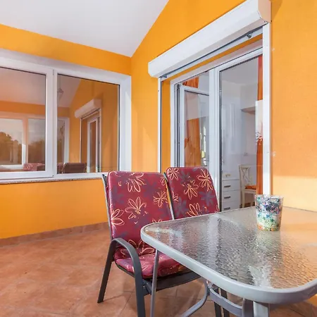 2 Bedroom Lovely In * Pula